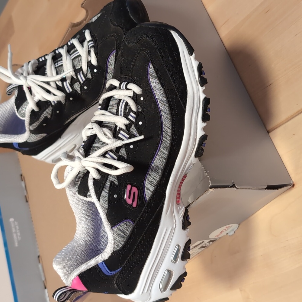 Skechers Air-cooled Memory Foam